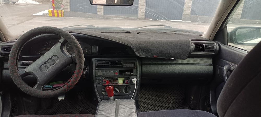 Продам Ауди с4 на ходу