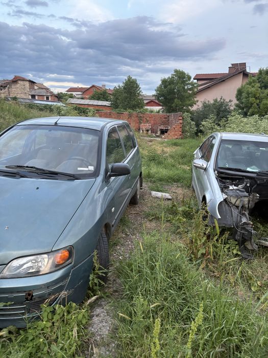 Продава се на части Mitsubishi Spce Star 2002