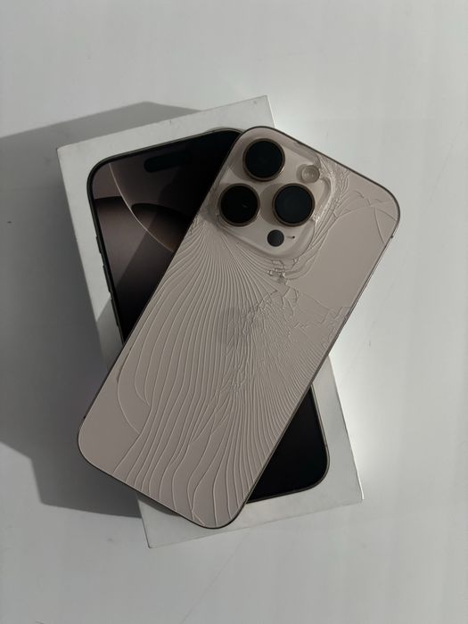 iPhone 16 Pro 128 ГБ   Desert Titanium.