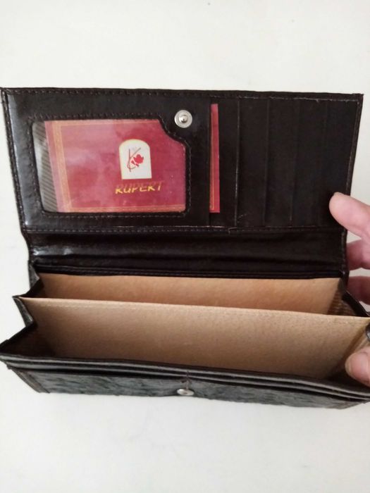 Нови дамски портмонета и нов кожен ключодържател.