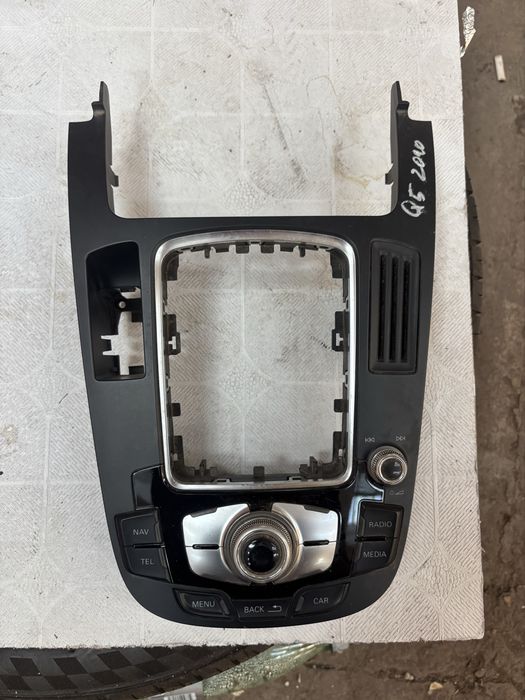 Централна конзола AUDI Q5