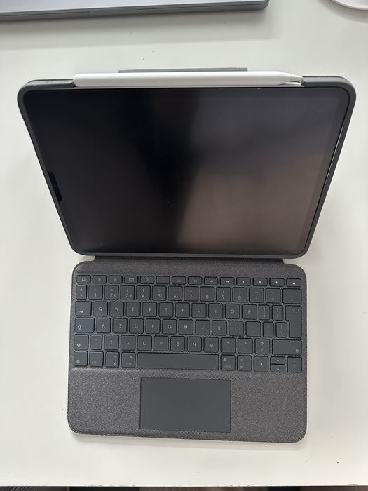 Tastatura Logitech Folio Touch pentru iPad Pro 11"