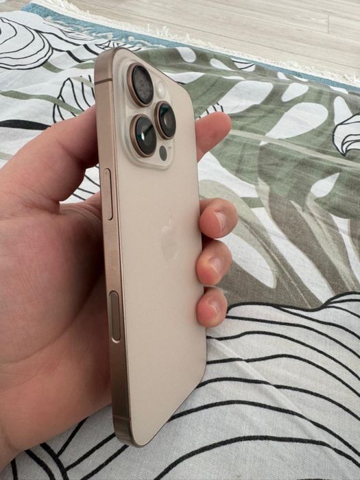 Ipone 16 pro сары тусте