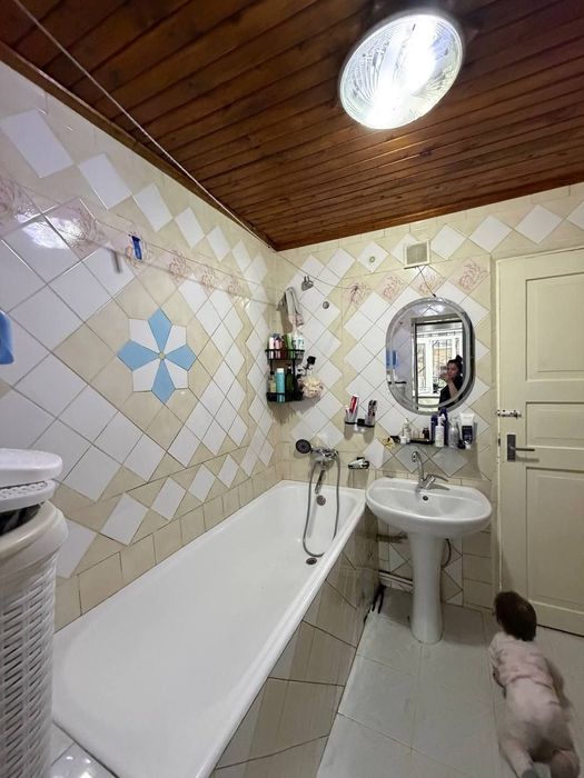 Продаётся квартира, Чиланзар 8, 3/3/4