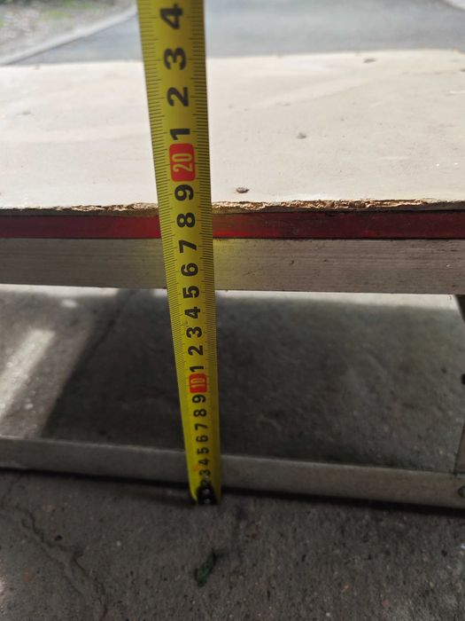 Санки бу, станция метро Москва