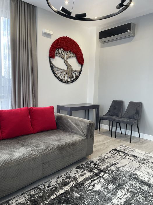 Диван для гостиной  с чехлом