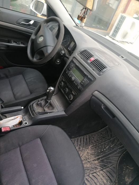 Vând mașină  Skoda Octavia