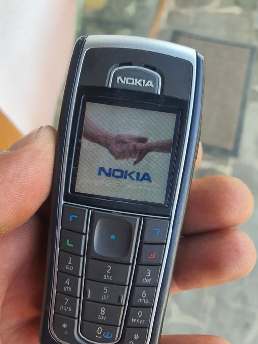 Nokia 6230 работи отлично и изглежда много добре