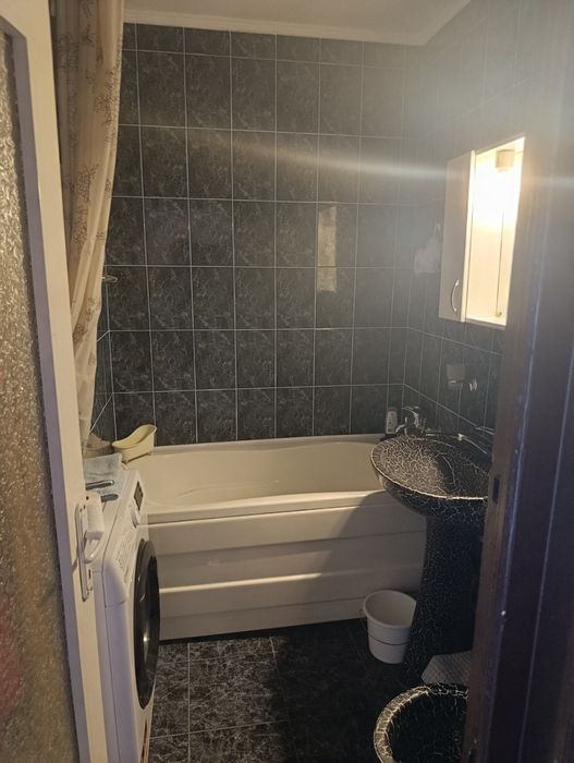 Ocazie-apartament cu 4 camere tip B, pe b-vd Dacia-Rogerius