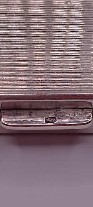 Продам серебренный подсигар.