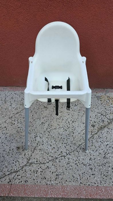 БеБебшко стилче за хранене