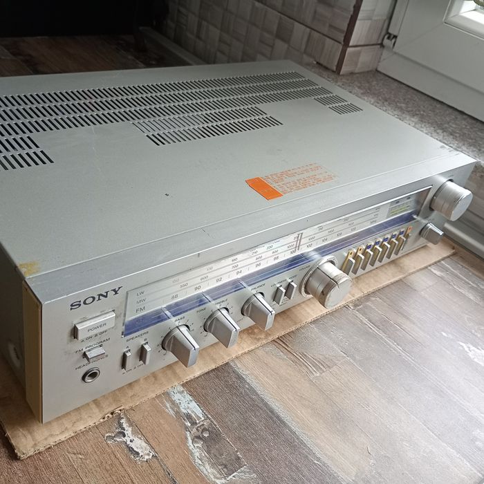 Radio tuner cu amplificator SONY