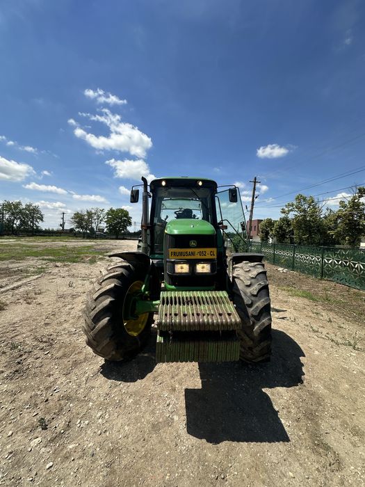John  Deere 6920.