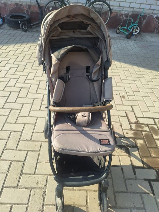 Продам хорошую коляску