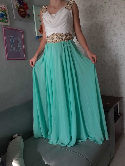 продам женское вечернее платье