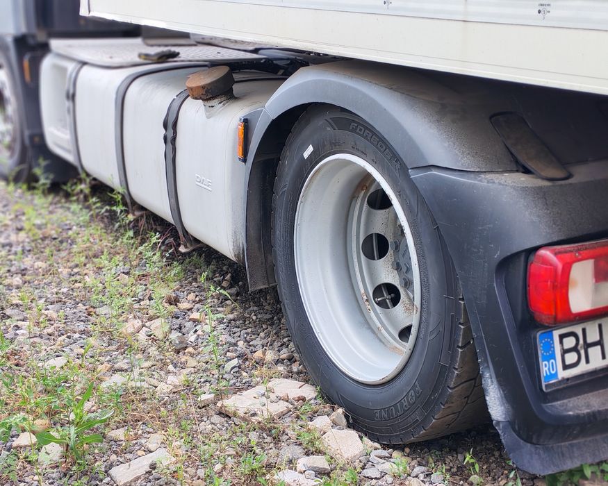 Vand camioane euro 6  Mercedes si Daf xf