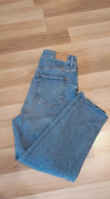 Blugi moderni Colin's