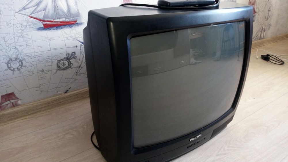 Продам телевизор"филипс"