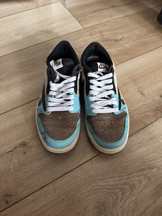 Продам мужские кроссовки.