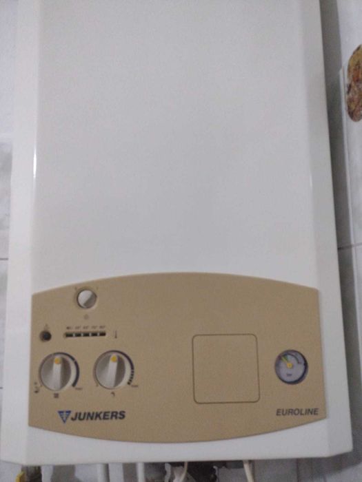 Vând Centrală Junkers Eurlines Bosch utilizata , functionala si are  23 de ani- Bacau