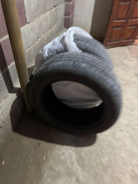 Продам шины 245/50.18