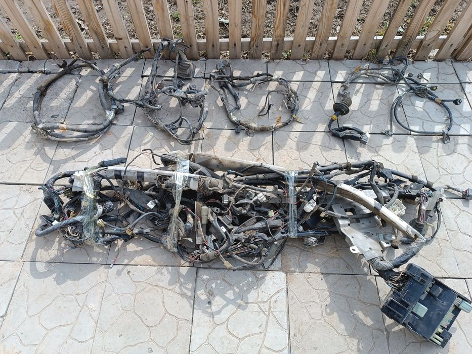 Запчасти Тойота Люсида Эстима