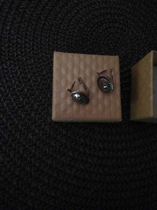 Обеци с английско закопчаване