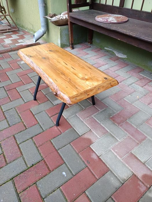 Masa cafea stejar sau cireș și picioare metalice diferite