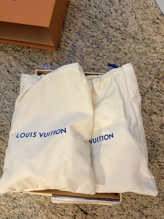 Обувки Louis Vuitton