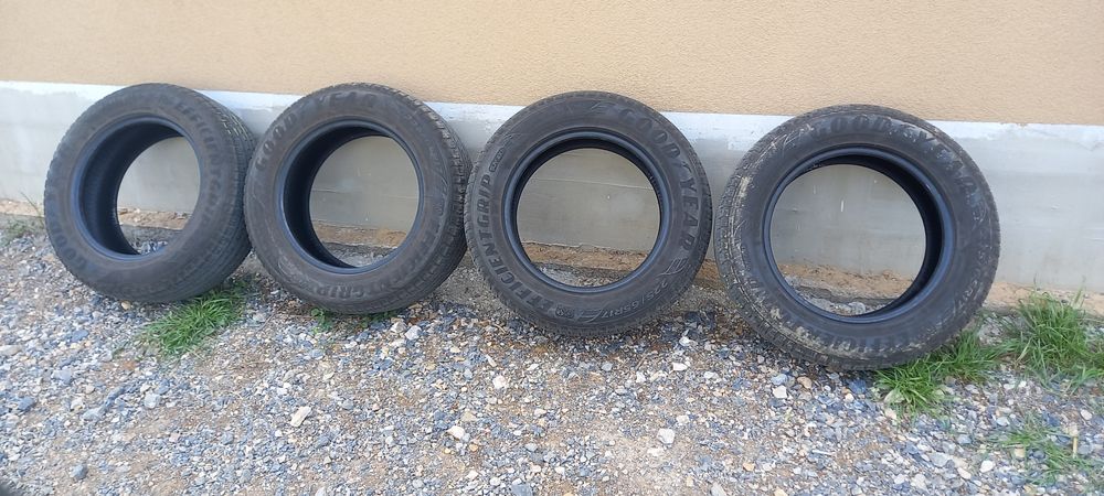 Летни гуми Goodyear 225/65/17