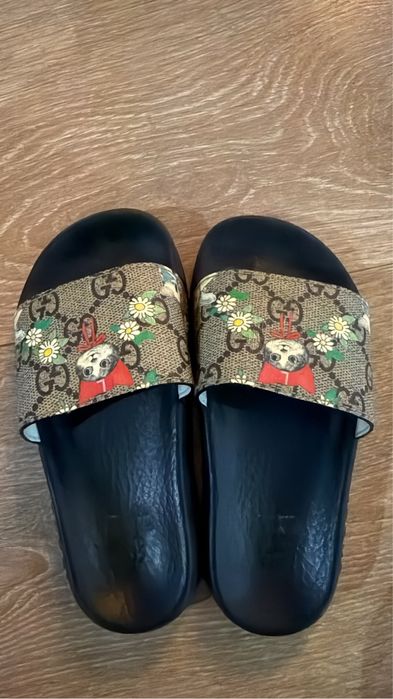 Детски дрехи и обувки