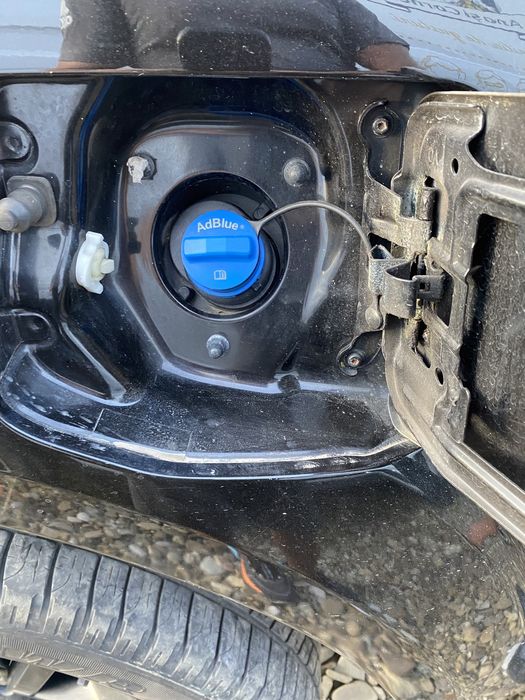Stop stânga Nissan Navara D23 NP 300 2017
