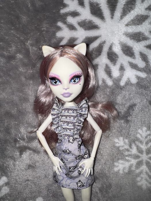продам Катрин ДеМяу Монстр Хай Monster High