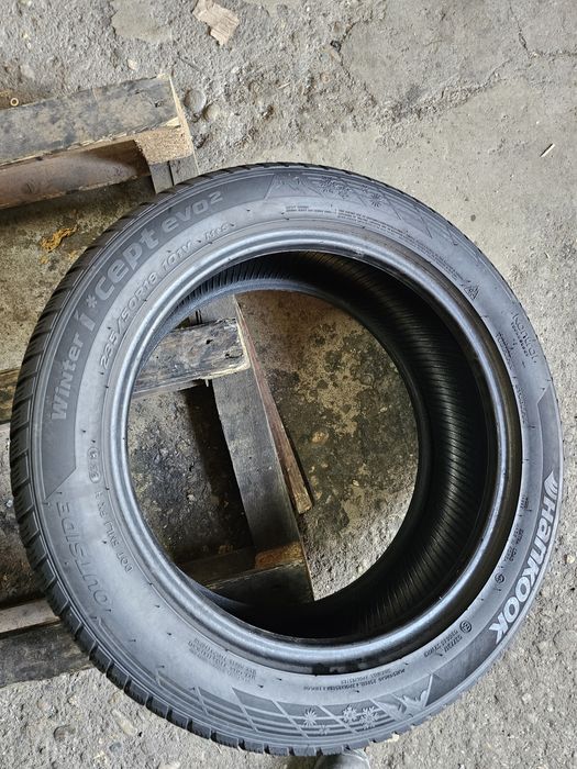 2 anvelope iarna 235 50 18 Hankook