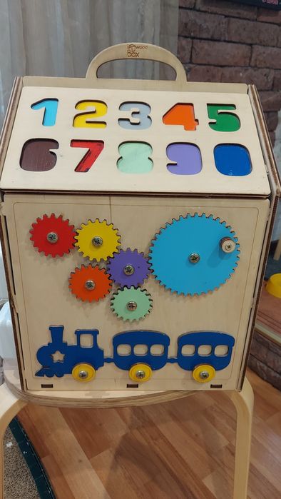 Продам бизи домик.