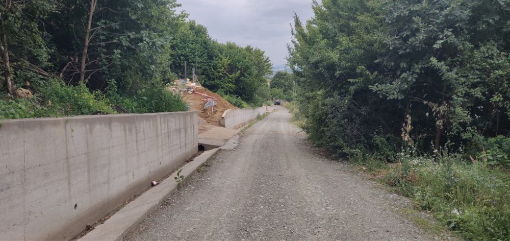 Vand Teren Salicea 4500mp partial intravilan / extravilan