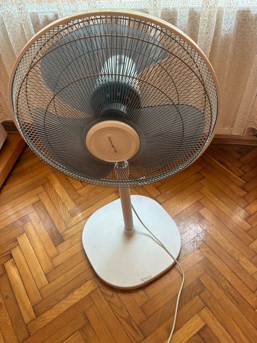 Ventilator cameră cu picior Rowenta
