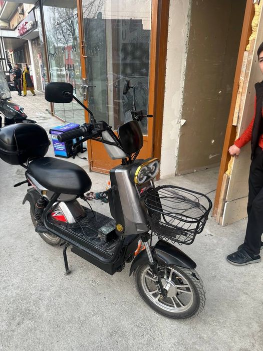 Skilmaks squter sotiladi