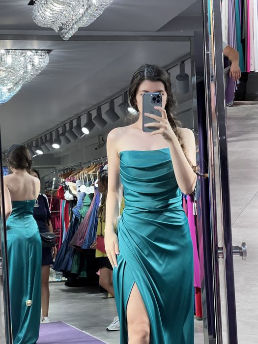 Бална рокля - зелена, сатен / Абитуриенска рокля / Официална рокля