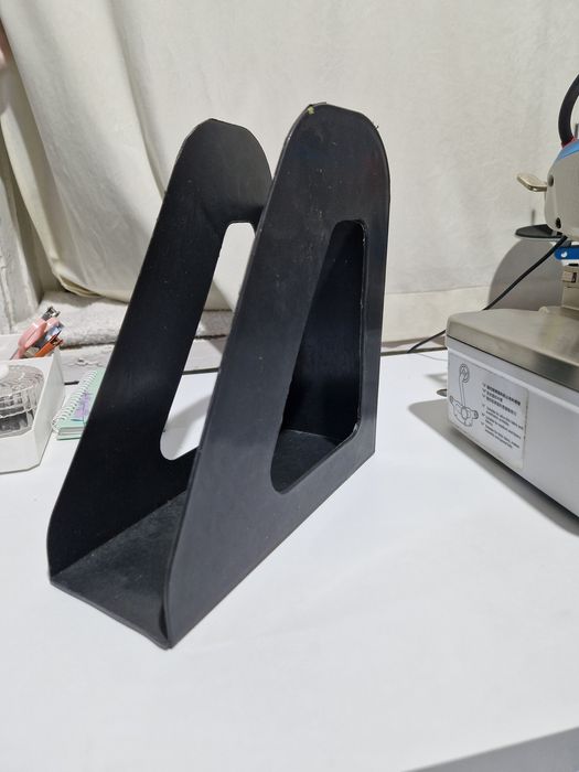 Продамподставку  для хранения бумаг zetta