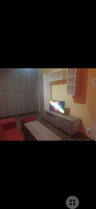 De închiriat / o camera