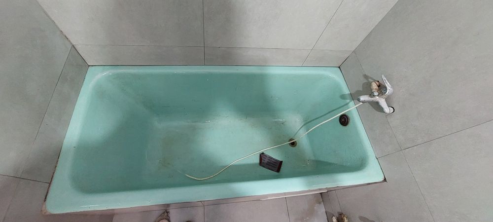 Recondtionare cadă fontă prin emailare Echipa din Suceava