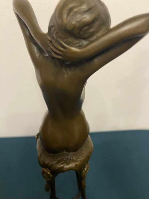 Statuete bronz - pret bucata