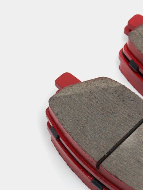 TRAVERSE 2021 Передние тормозные колодки керамических колодок FGR 1742