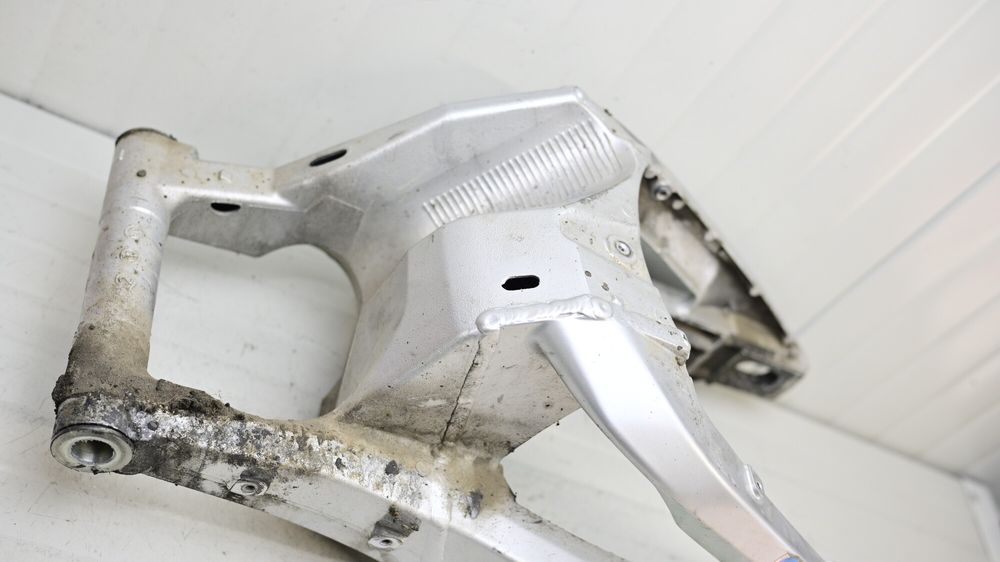 Bascula Spate Suzuki GSR 600 2006 - 2010