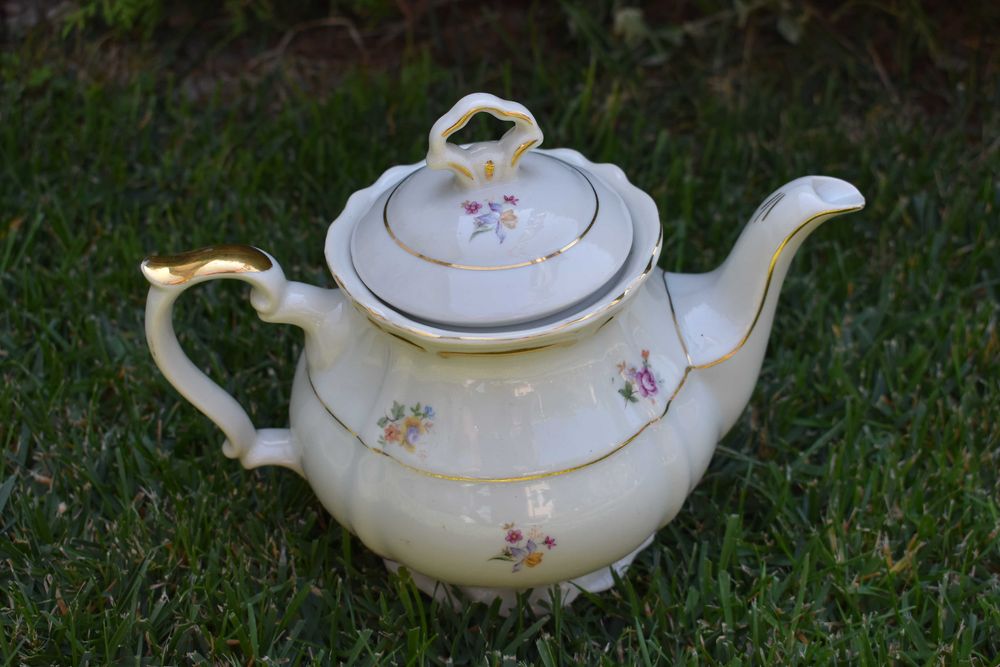 красив чайник чайник