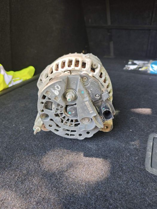 Алтернатор за Фолцваген Голф 6 BOSCH - 140 Ампера