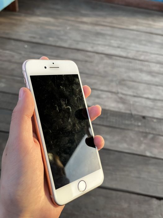 Айфон 8 64 гб золотт