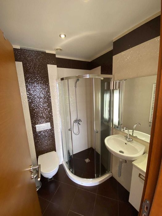 Продава се Двустаен апартамент в София, Борово - 62 кв.м за 1041 €/кв.м - Снимка #8