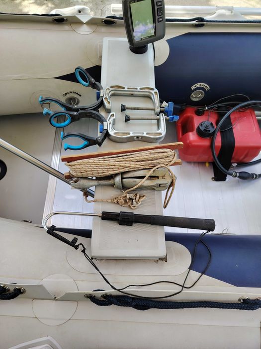 Надуваема лодка Honda Marine T30 с Извънбордов двигател Mercury F6M 6 к. с